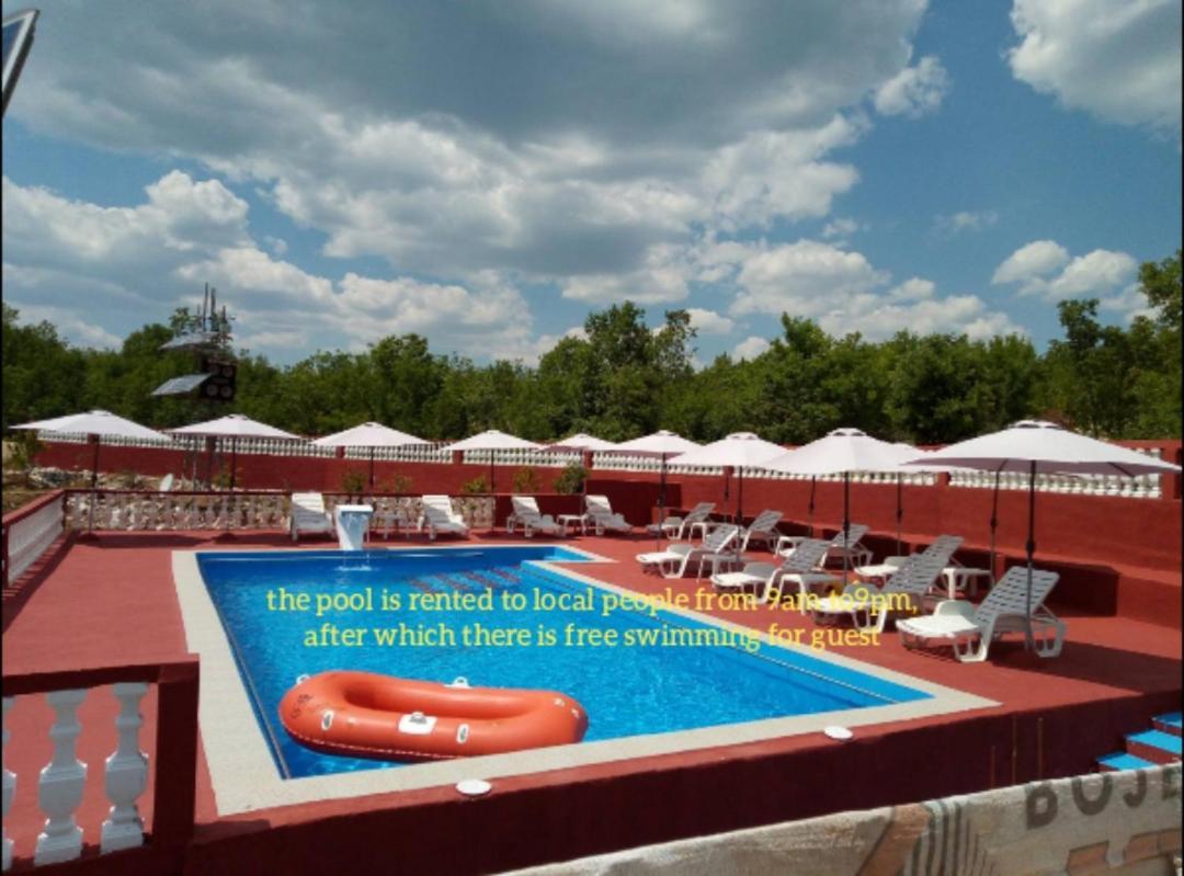 Red Apartman Требинє Екстер'єр фото