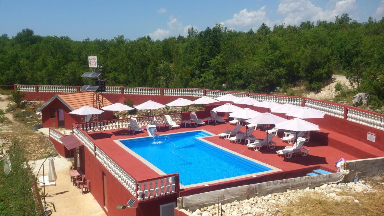 Red Apartman Требинє Екстер'єр фото