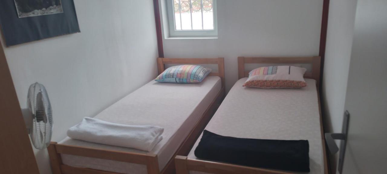 Red Apartman Требинє Екстер'єр фото