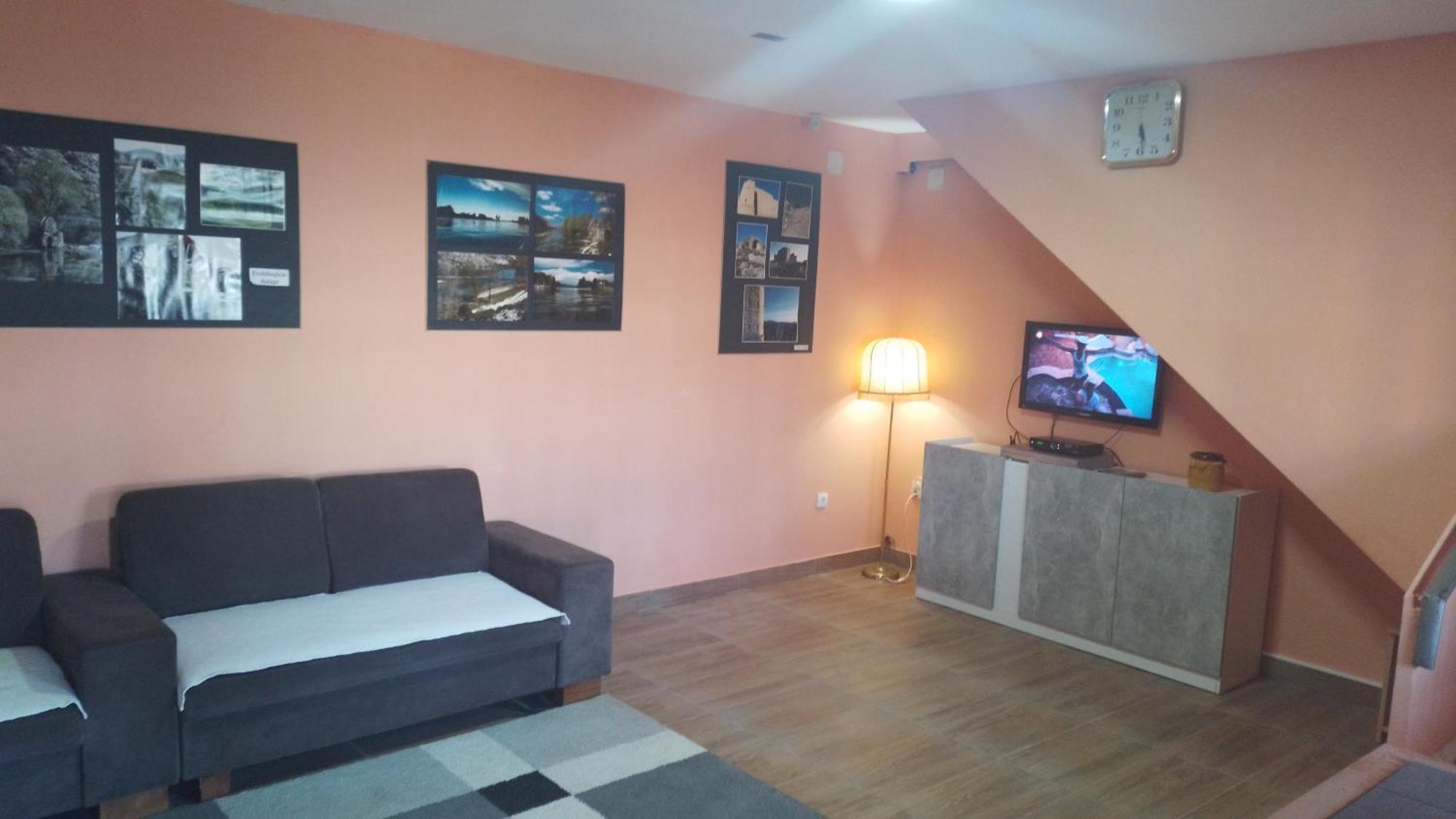 Red Apartman Требинє Екстер'єр фото